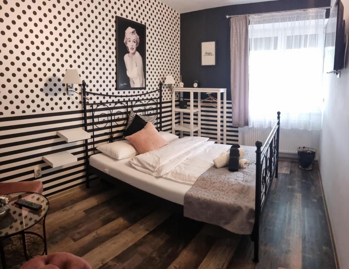 Bed and Breakfast Stőger Panzió és Étterem Vasszécseny Exterior foto