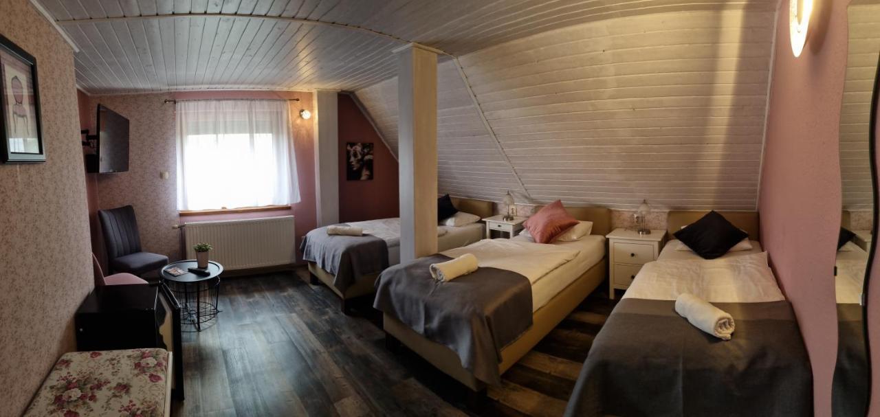 Bed and Breakfast Stőger Panzió és Étterem Vasszécseny Exterior foto